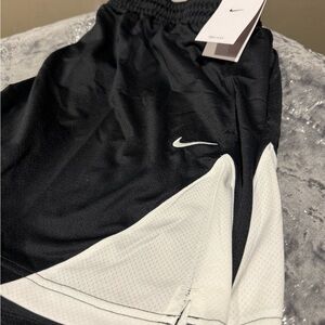 Nike Women's Black Basketball Shorts XXL